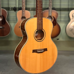 Seagull Maritime Series Solidwood Mini Jumbo Acoustic-Electric Guitar (032440)