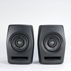 Pioneer RM-05 Active Studio Monitors with TAD drivers<br/><span style="color:red;font-weight:bolder;">Last Pair!</span>