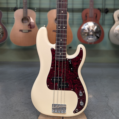 Rock n Roll Rentals - Fender Vintera II Series '60s Precision Bass
